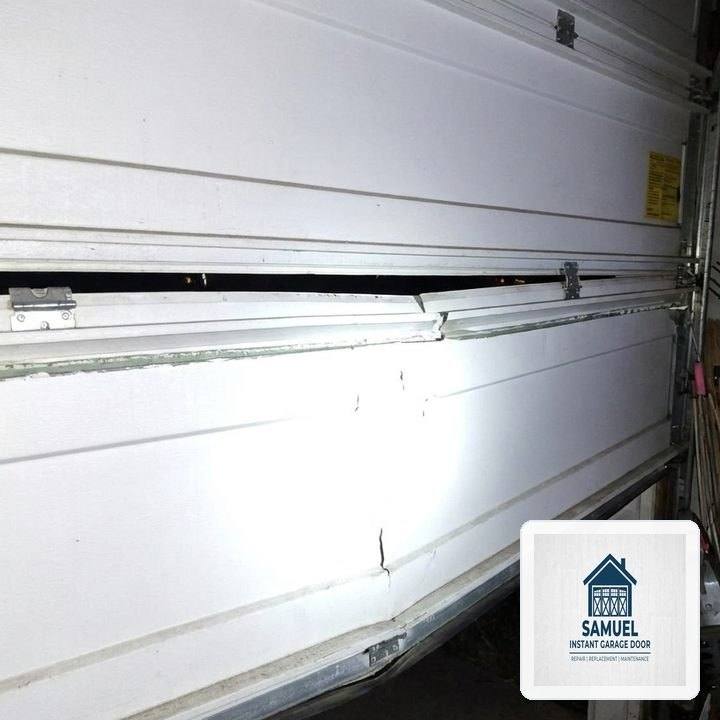 Samuel Instant Garage Door in Winthrop, MA: Heavy-Duty Steel Section Strut & 11-Gauge Hinge Reinforcement - Winthrop, MA